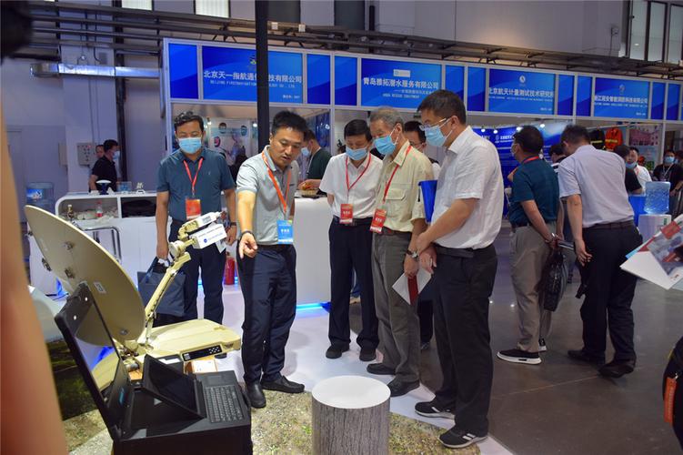 工业信息化部安全生产司一级巡视员于立志等多位领导莅临星联芯通展位